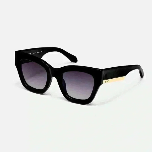 QUAY By The Way Sunglasses ~Black Frame Smoke Lens ~NEW in Case! 😎 - Picture 2 of 12